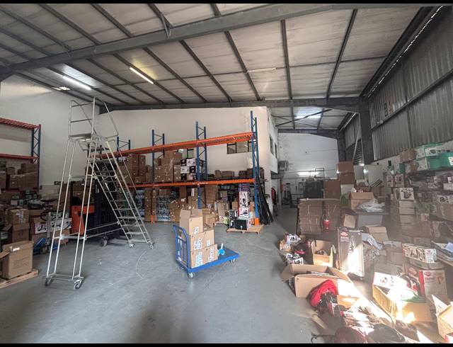 726M² WAREHOUSE TO LET IN RIVERHORSE VALLEY
